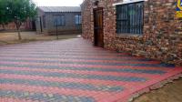 2 Bedroom 1 Bathroom House to Rent for sale in Bloemside