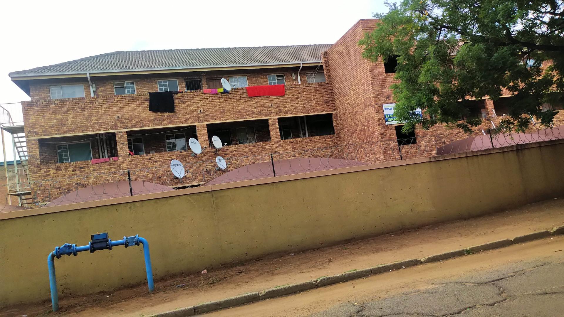 Front View of property in Kempton Park