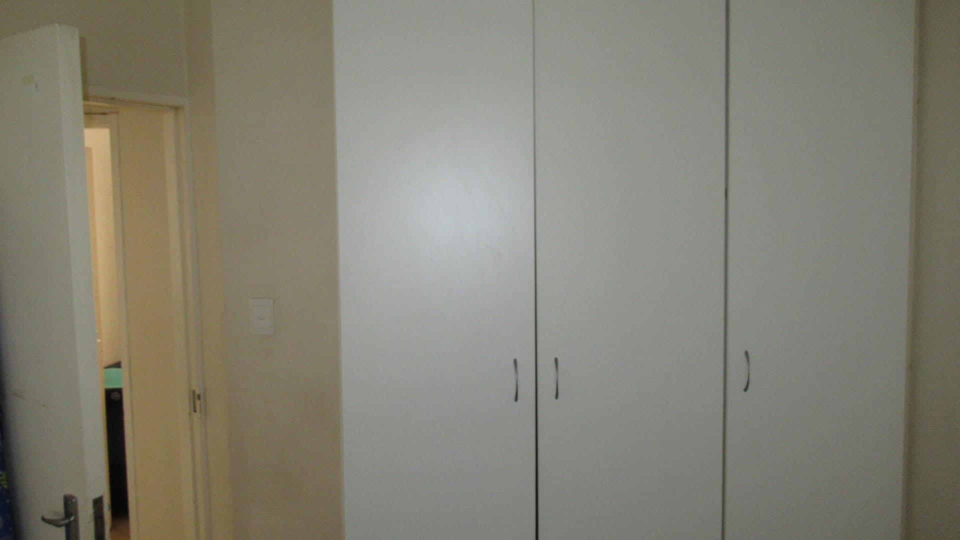 Bed Room 2 of property in Kempton Park