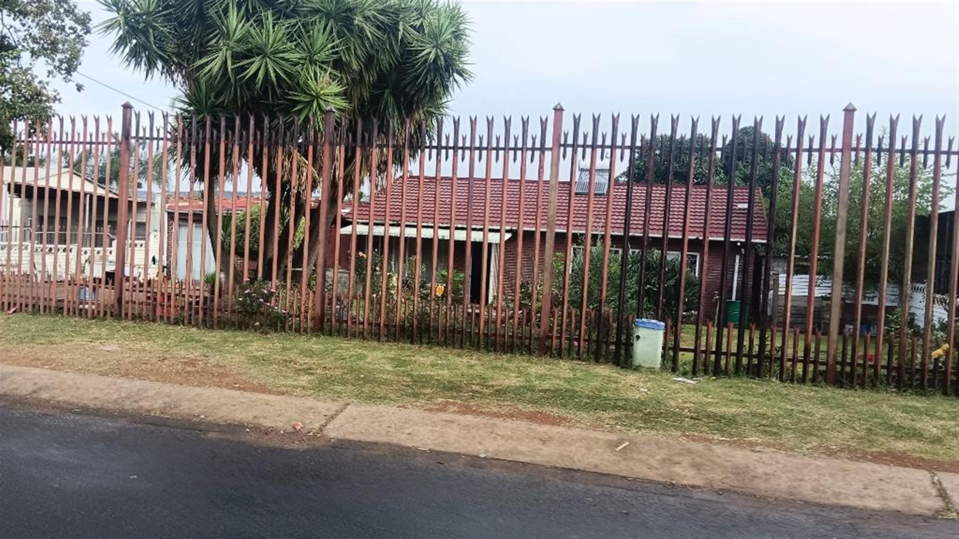Front View of property in Danville