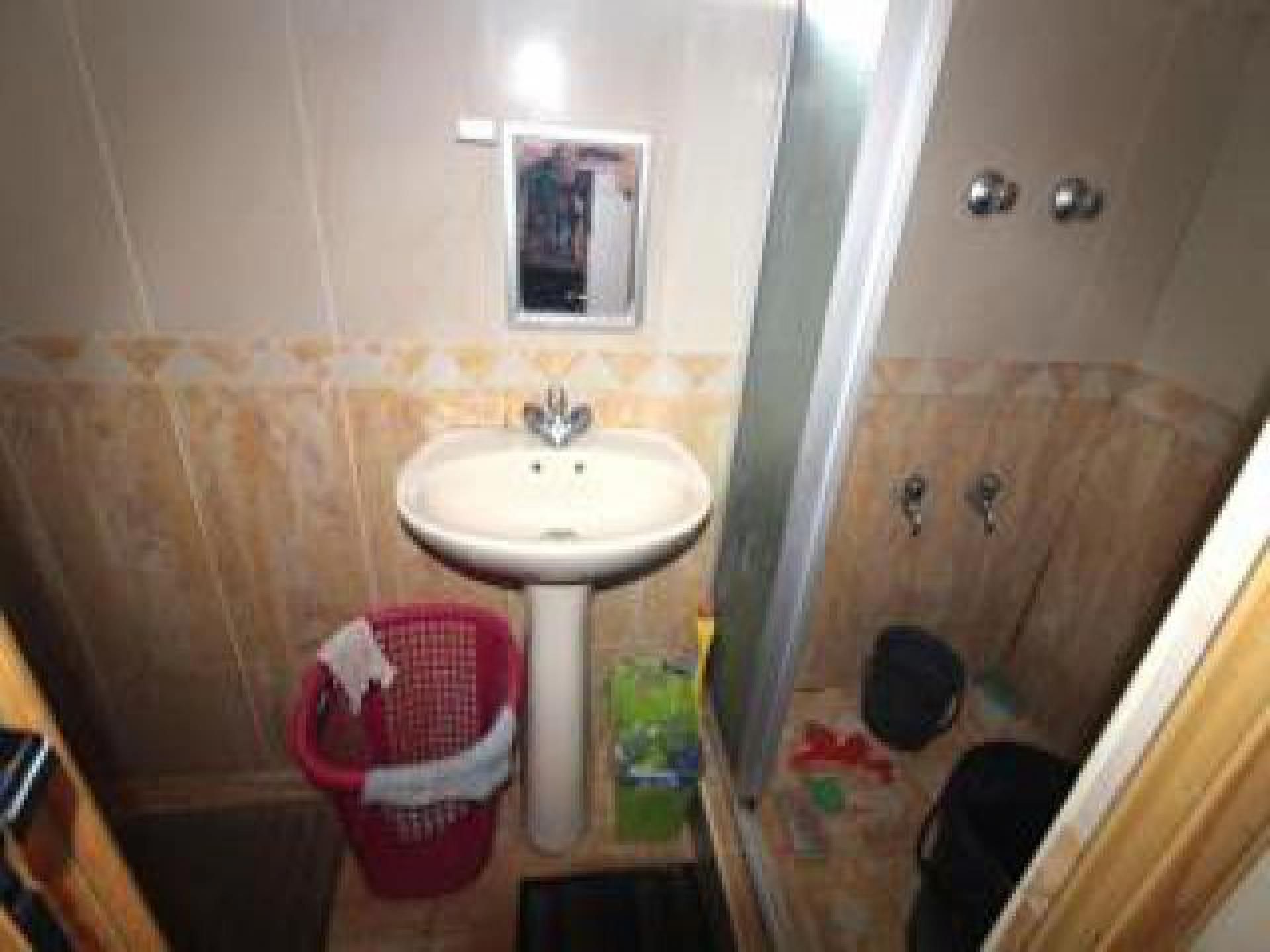 Bathroom 3+ of property in Chatsworth - KZN