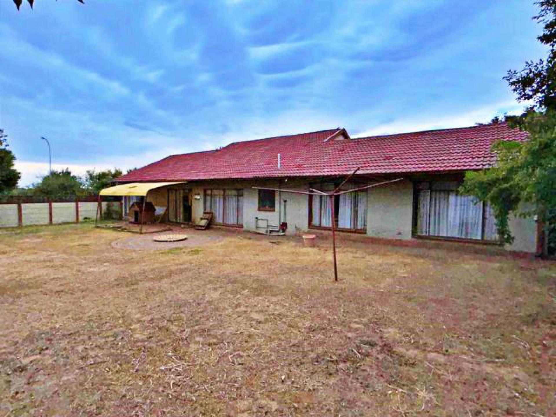 Backyard of property in Pellissier