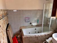Bathroom 1 of property in Pellissier