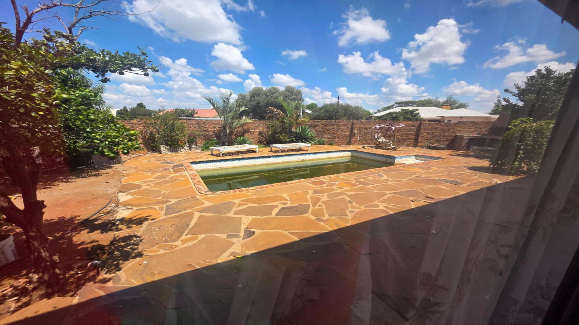 Backyard of property in Beaconsfield