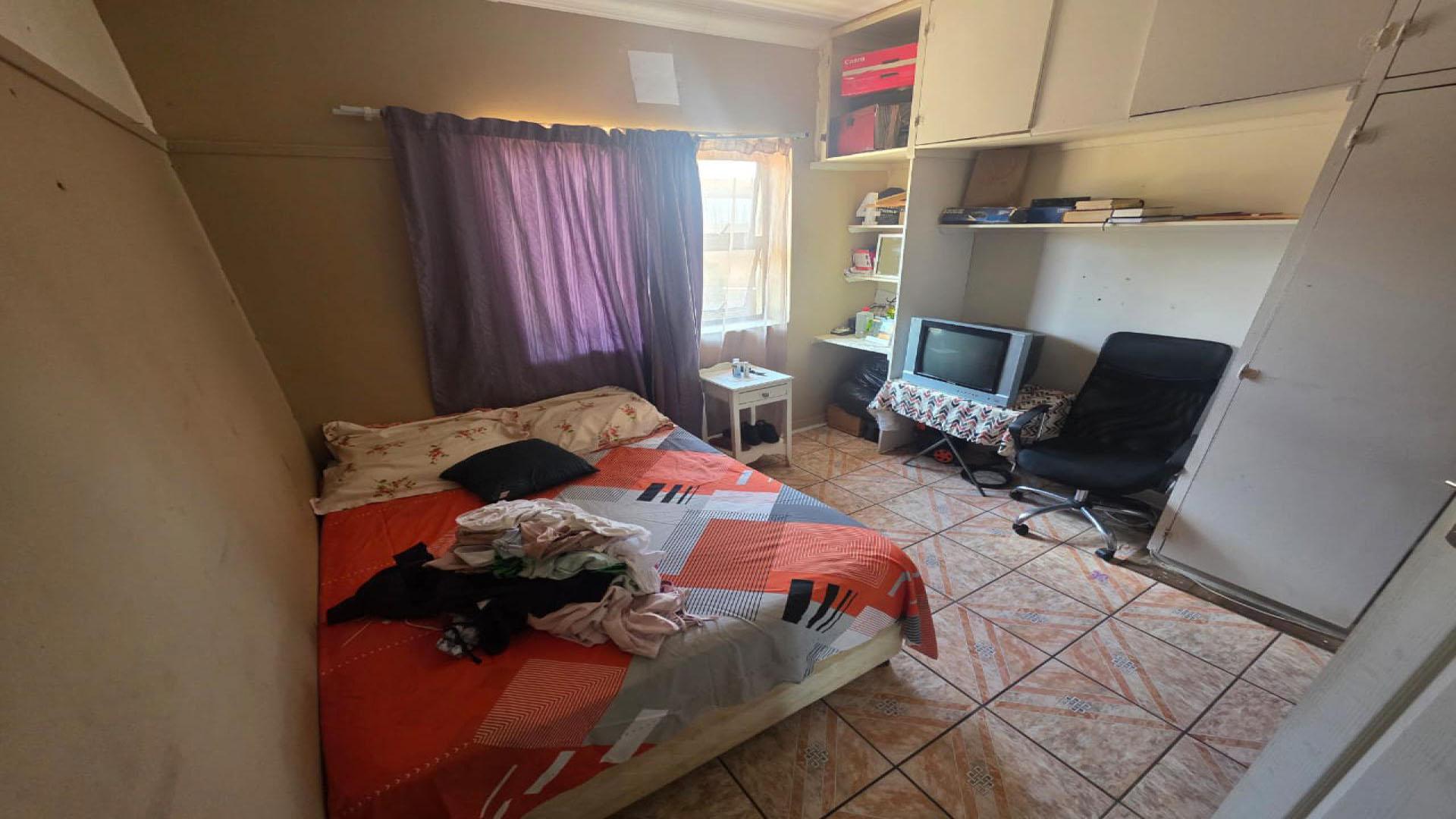 Bed Room 2 of property in Beaconsfield