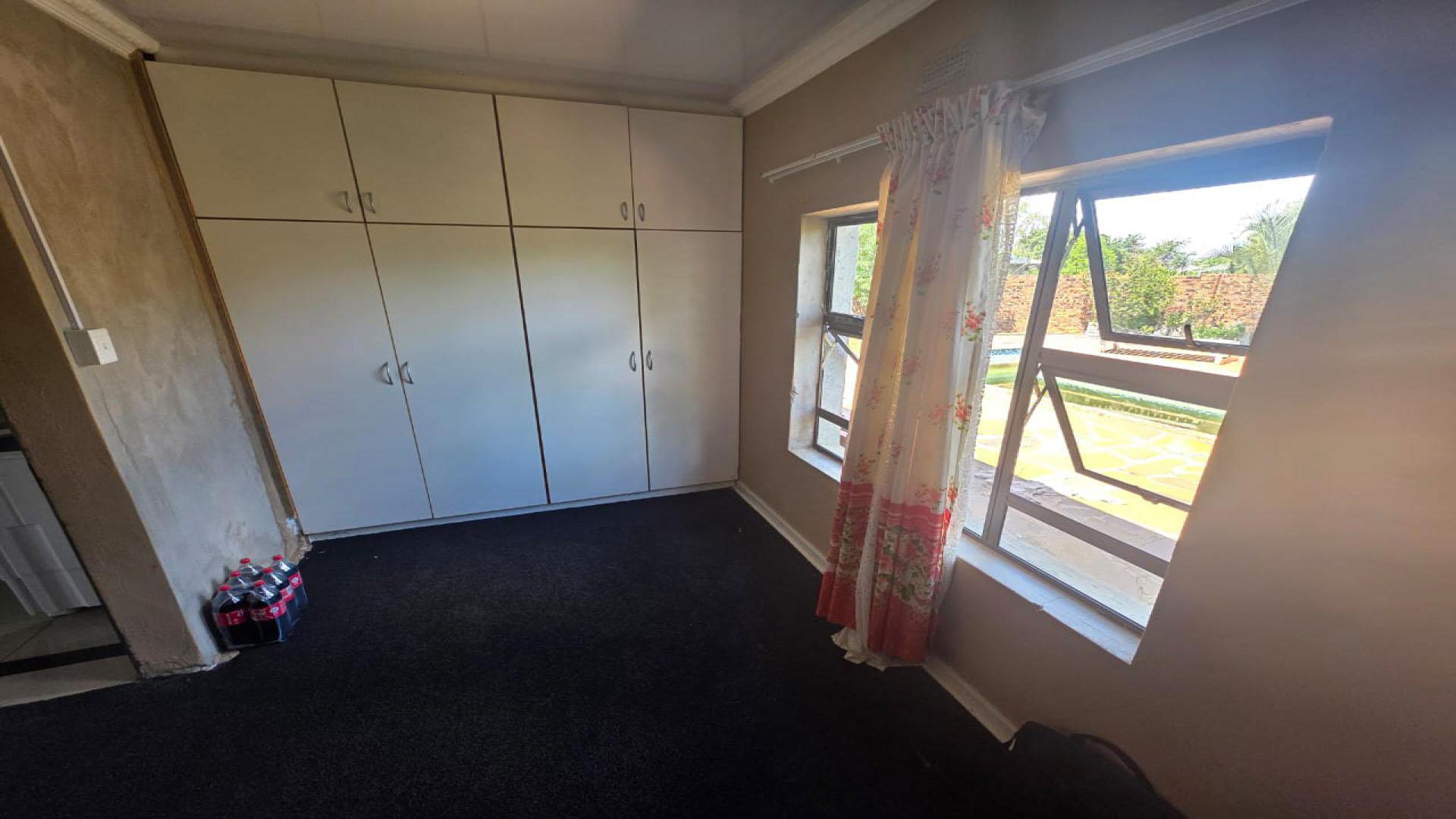 Bed Room 3 of property in Beaconsfield