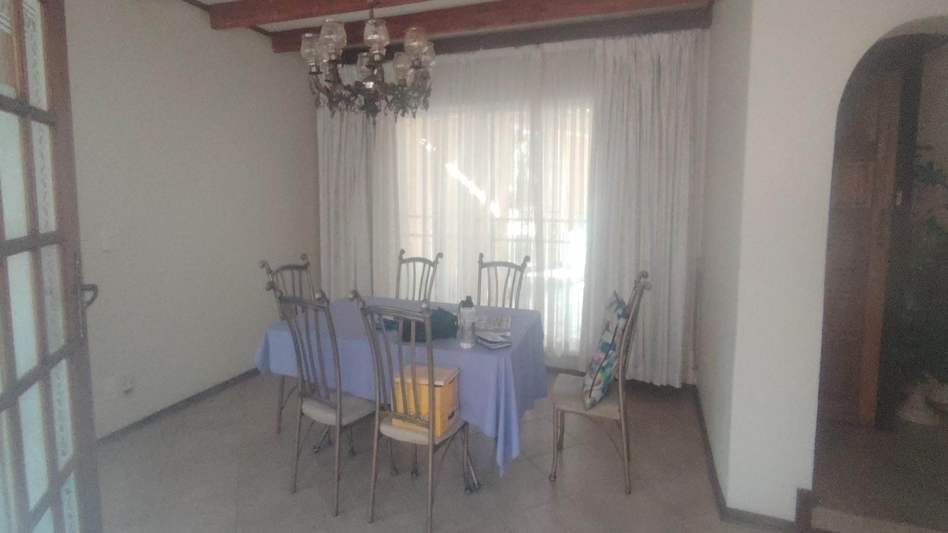 Dining Room of property in Florida Park