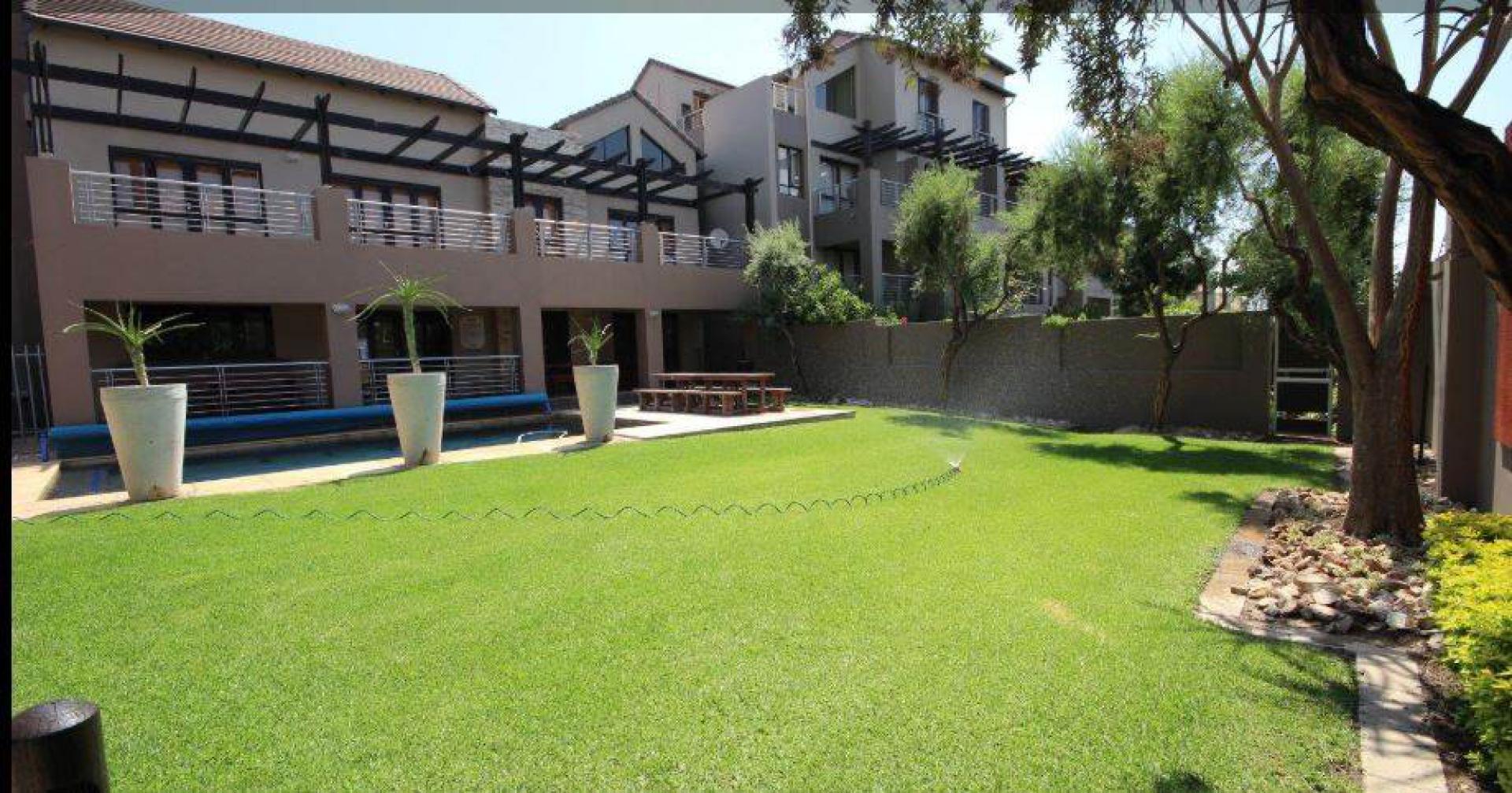 2 Bedroom Apartment for Sale For Sale in Sunninghill MR423