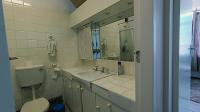 Bathroom 1 - 6 square meters of property in Townsend Estate