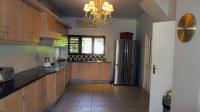 Kitchen - 40 square meters of property in Summerveld