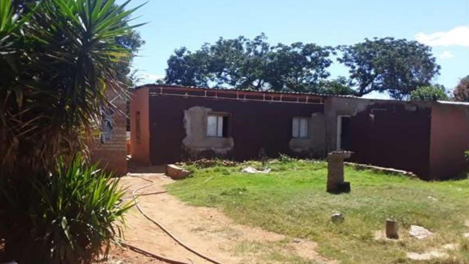 Front View of property in Bloemspruit