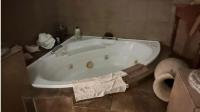 Bathroom 3+ of property in Emalahleni (Witbank) 