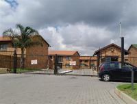 Front View of property in Witfield