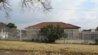 Front View of property in Horison