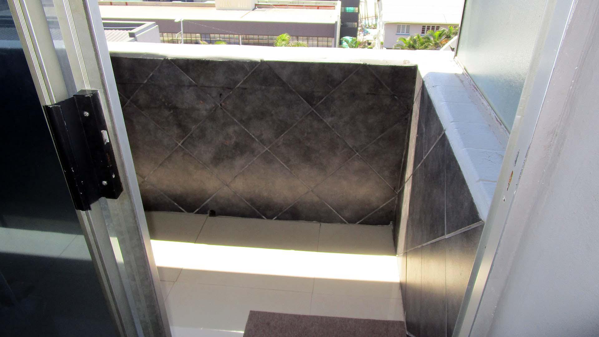 Spaces - 3 square meters of property in Margate