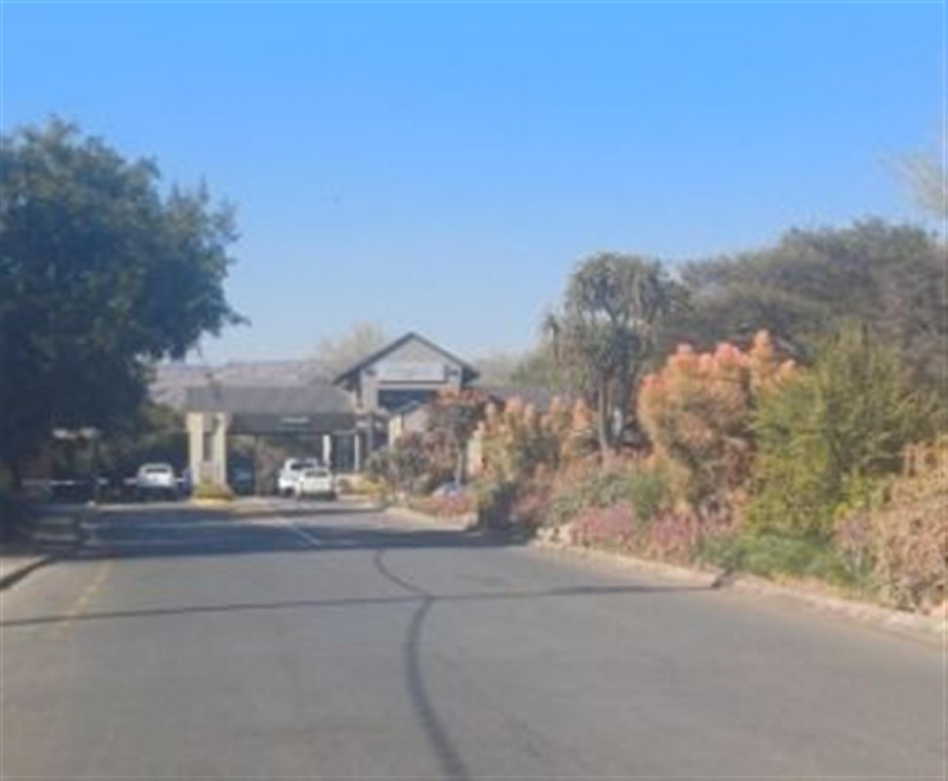 Front View of property in Featherbrooke Estate