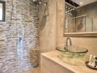  of property in Kosmos