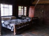 Bed Room 1 of property in Bloemhof