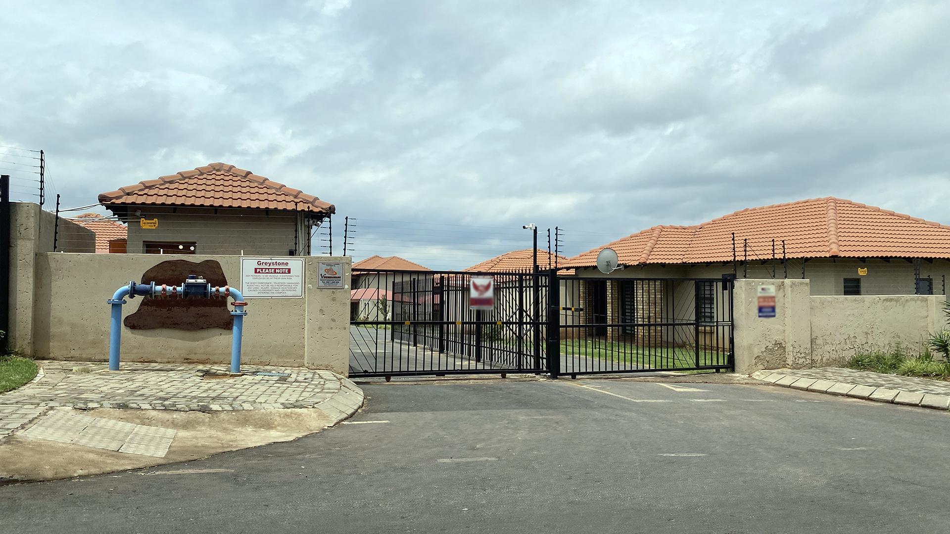 Front View of property in Roodepoort