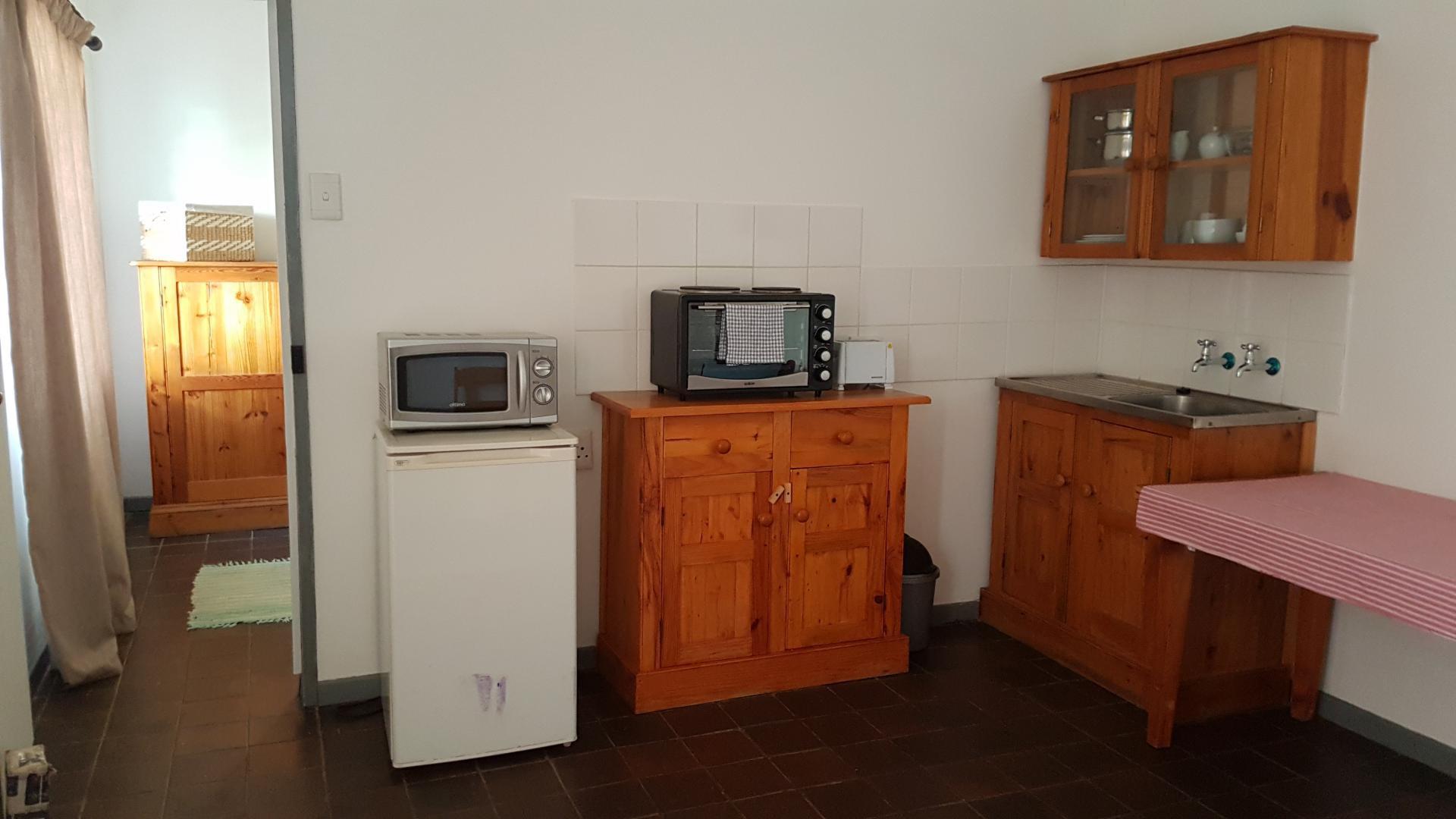 6 Bedroom Guest House for Sale For Sale in De Aar Private