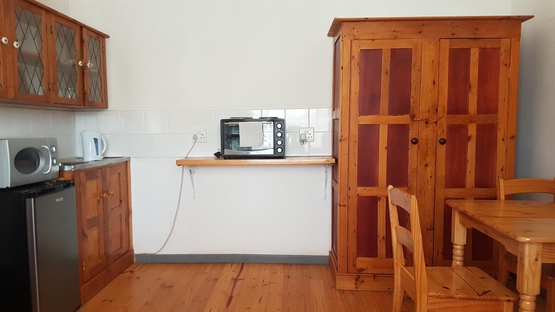 6 Bedroom Guest House for Sale For Sale in De Aar Private