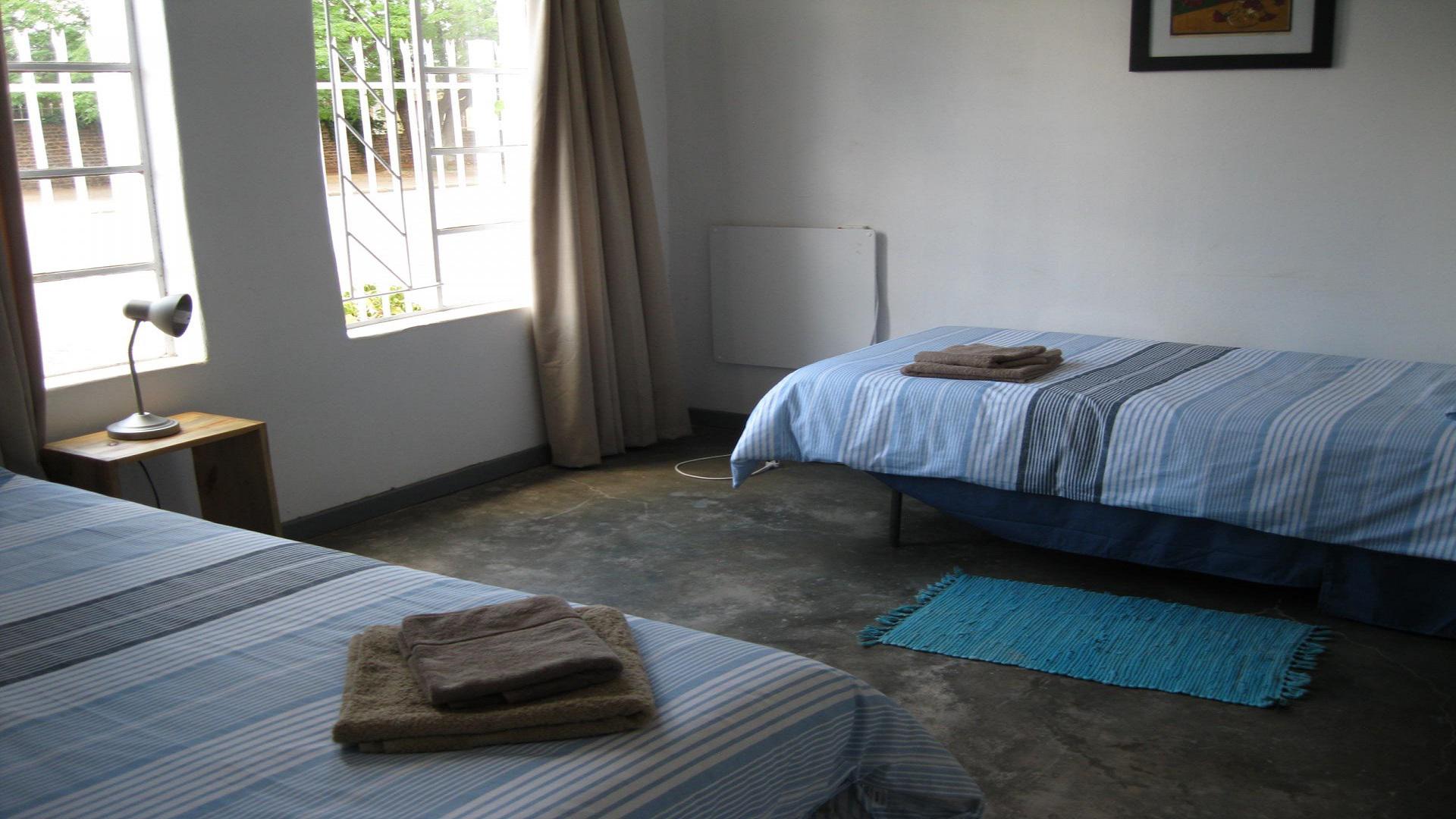 6 Bedroom Guest House for Sale For Sale in De Aar Private