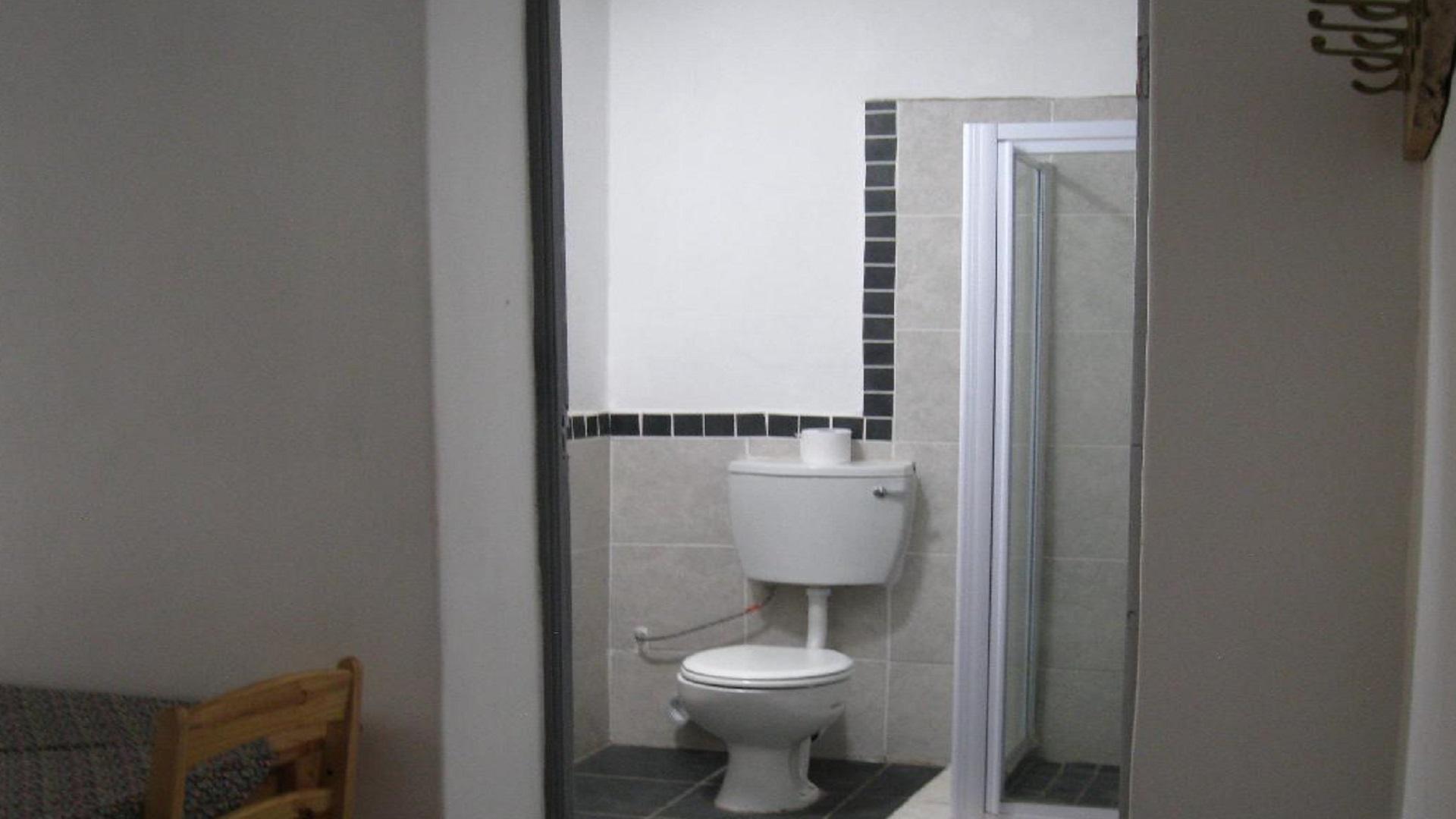 6 Bedroom Guest House for Sale For Sale in De Aar Private