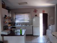 Kitchen of property in Sonheuwel