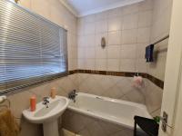 Bathroom 1 of property in Sonheuwel