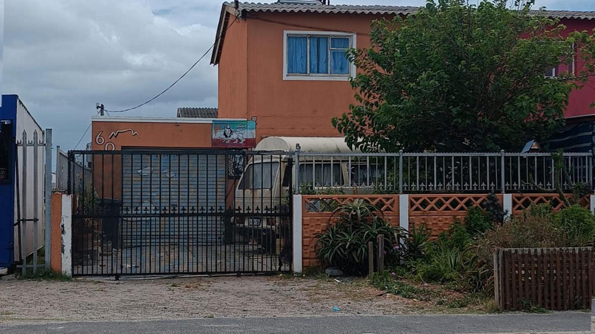 Front View of property in Grassy Park