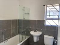 Bathroom 1 - 5 square meters of property in Paarl