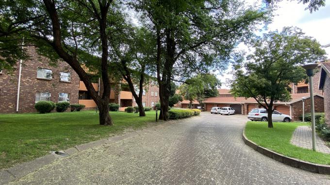 3 Bedroom Sectional Title for Sale For Sale in Sunninghill - Private Sale - MR426840