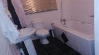 Bathroom 1 - 7 square meters of property in Wesselton