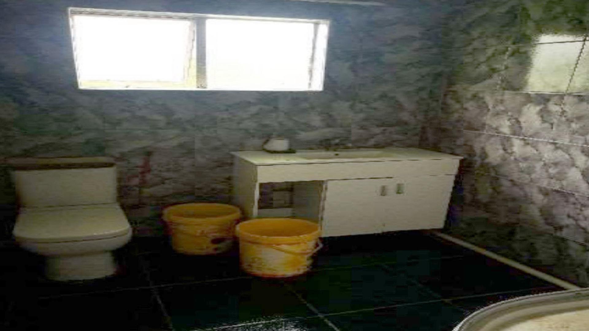 Bathroom 1 of property in Gwaba