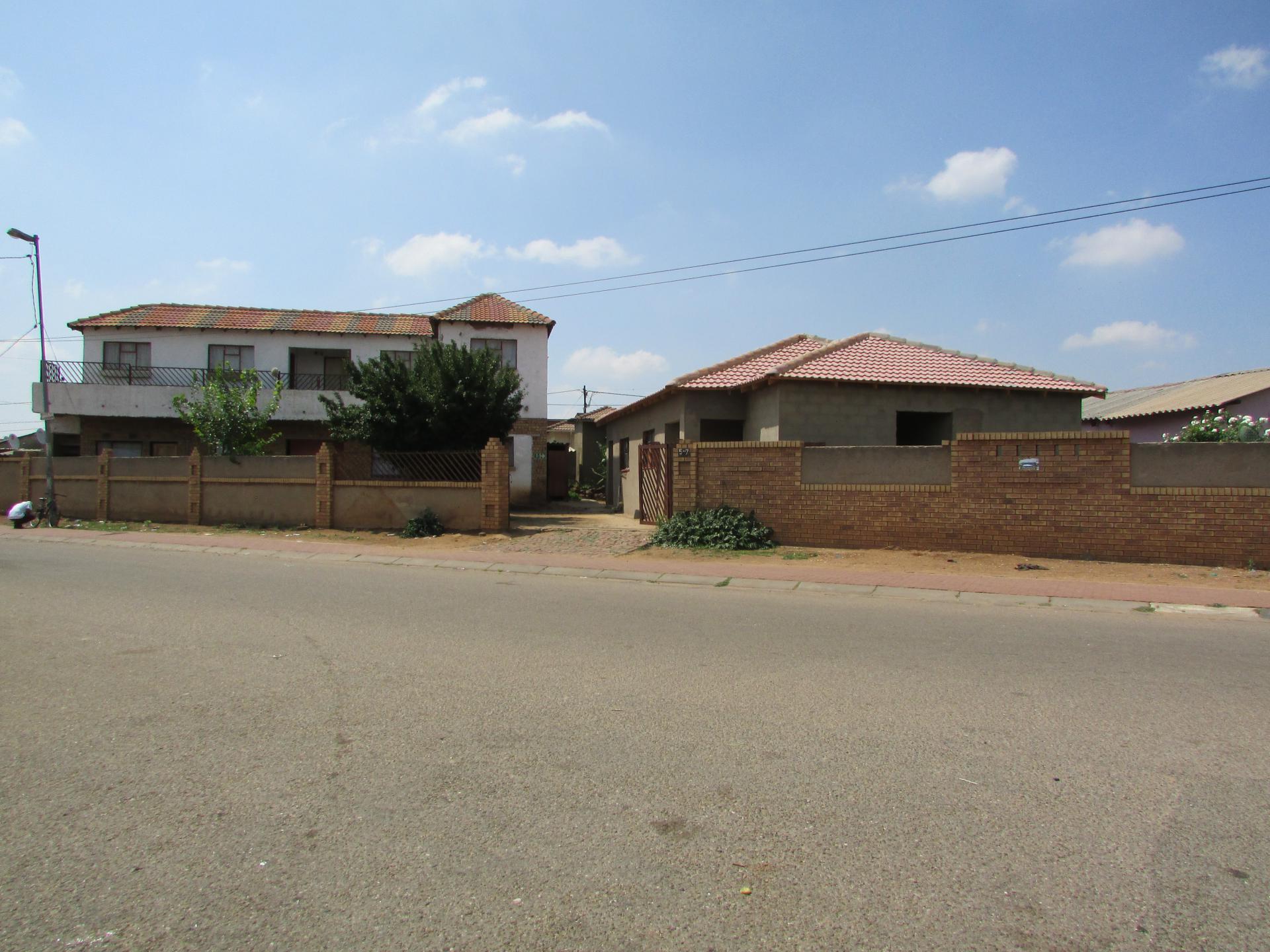 7 Bedroom House for Sale and to Rent For Sale in Soweto MR