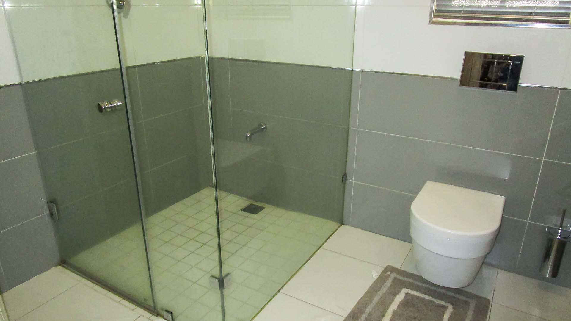 Bathroom 1 - 11 square meters of property in Sezela