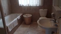 Bathroom 1 - 9 square meters of property in Lester Park