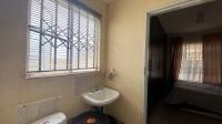 Main Bathroom - 5 square meters of property in Protea Glen