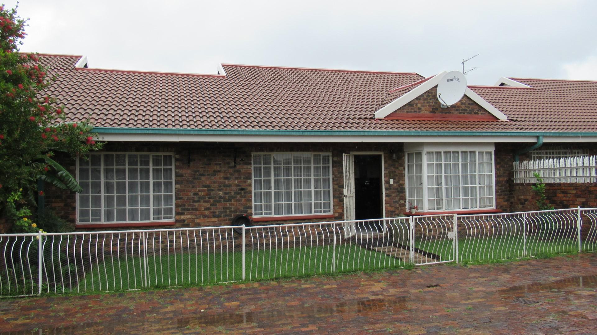 Front View of property in Vereeniging