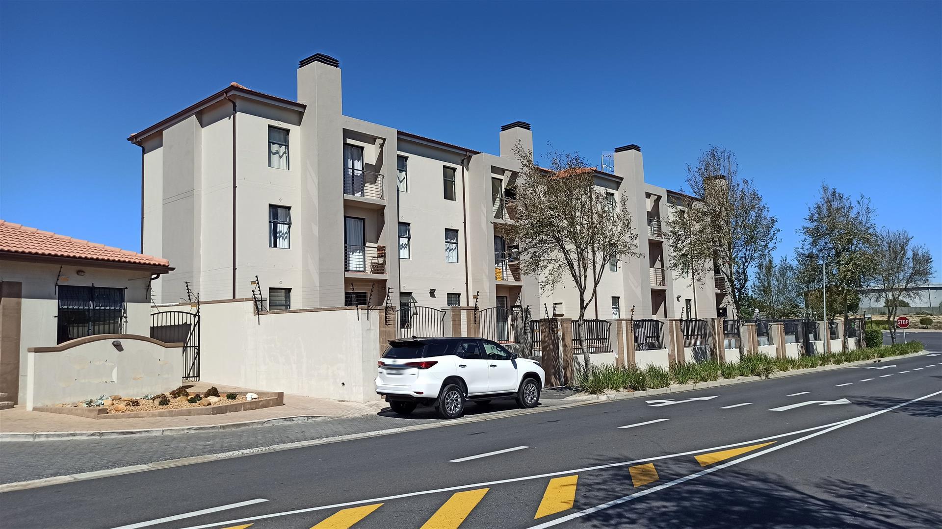 Front View of property in Burgundy Estate