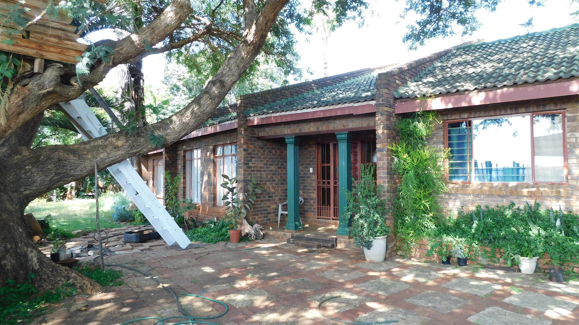 Front View of property in Doornpoort