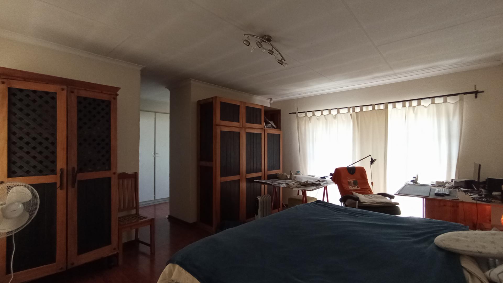 Main Bedroom - 41 square meters of property in Witkoppen