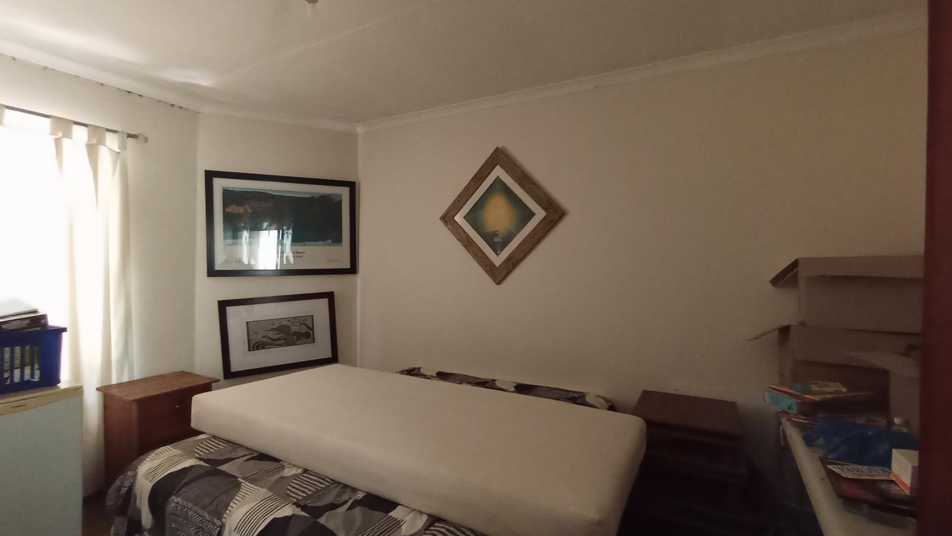 Bed Room 1 - 23 square meters of property in Witkoppen