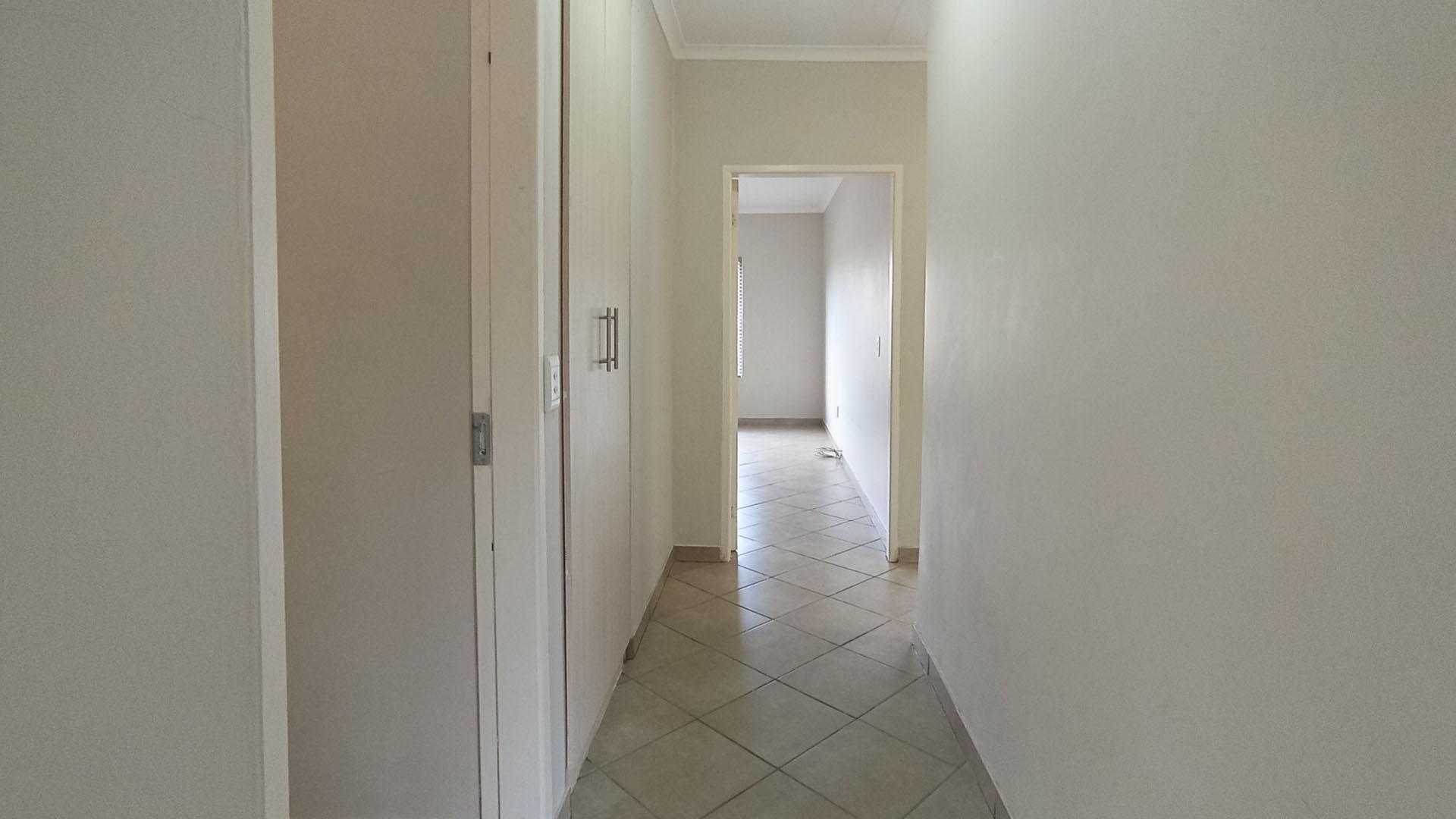 Spaces - 6 square meters of property in Menlo Park