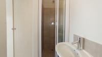 Main Bathroom - 3 square meters of property in Menlo Park