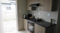 Kitchen - 8 square meters of property in Crystal Park