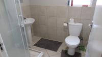 Bathroom 1 - 6 square meters of property in Crystal Park