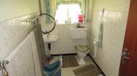 Bathroom 2 - 6 square meters of property in Vaalpark