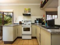 Kitchen - 8 square meters of property in Clifton Park