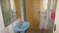 Bathroom 2 - 5 square meters of property in Sasolburg